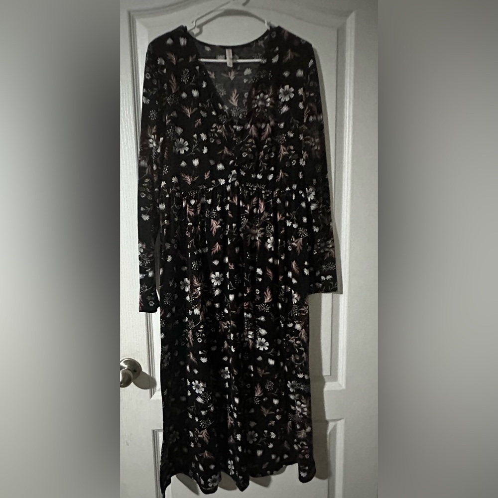 Chic Long Sleeve Floral Black Dress